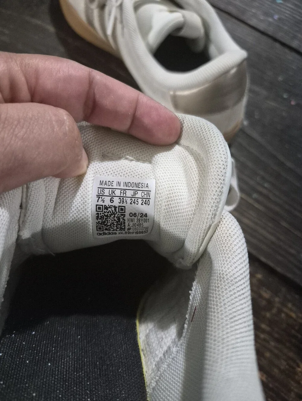 adidas Women's Suede Low-Top Sneakers in Off-White and Gum - Picture 4 of 6